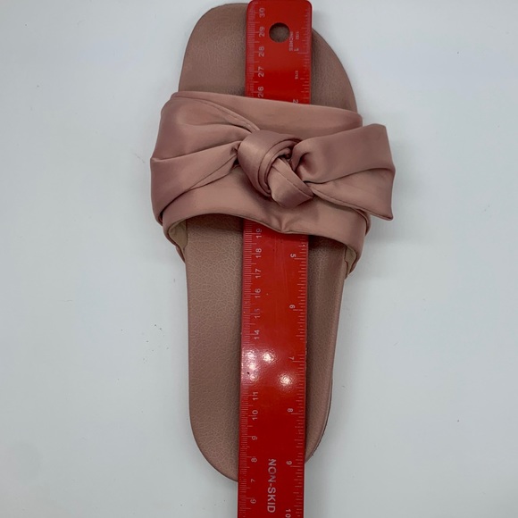 🎀 Classy Slip-On Flip Flops with Satiny Bow (5/6) - Picture 6 of 8